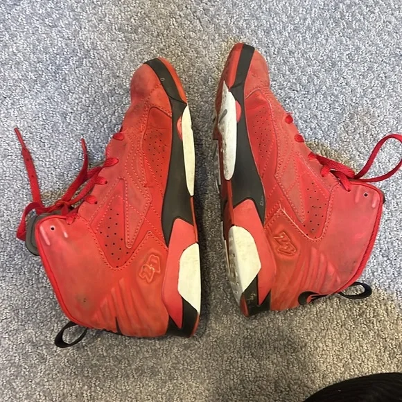 Jordan Red and Black High-Top Sneakers with Mesh Design - Picture 2 of 5